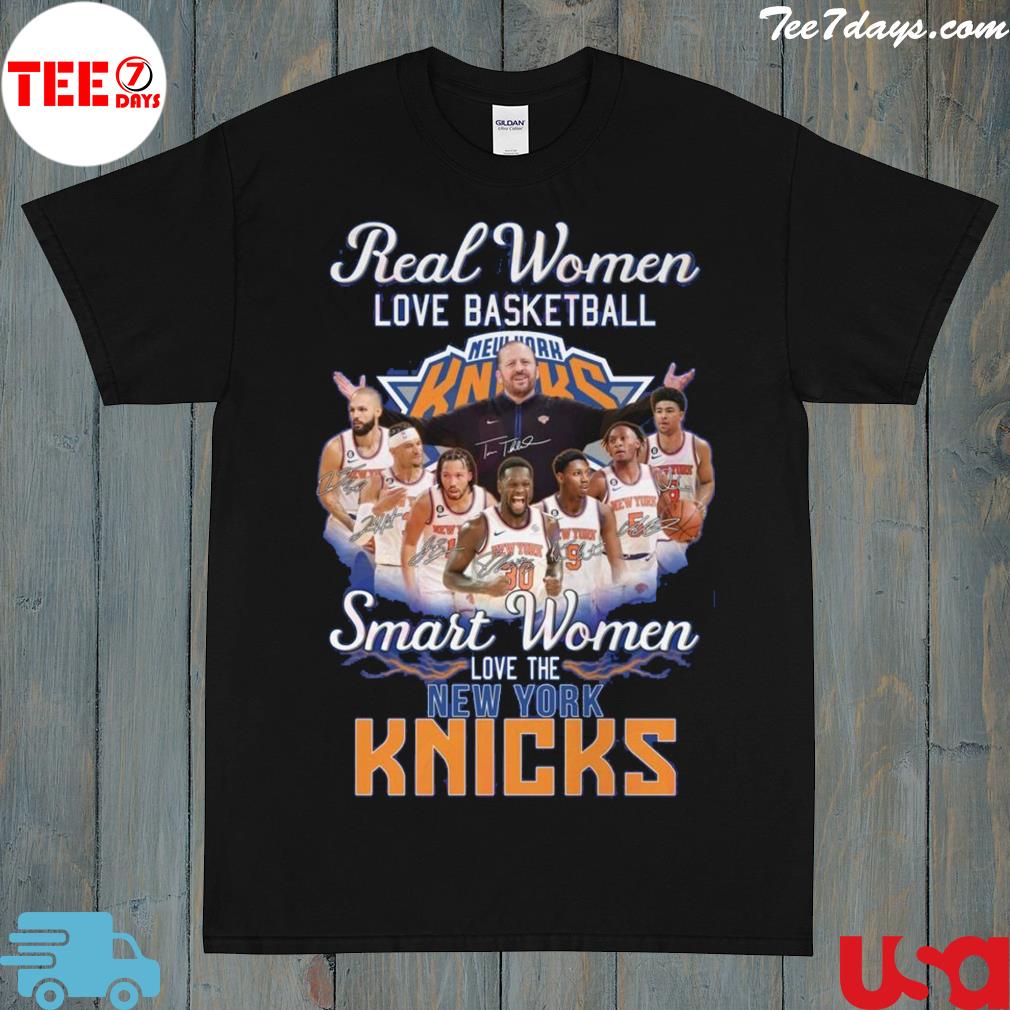 Real Women Love Basketball Smart Women Love The New York Knicks T-Shirt