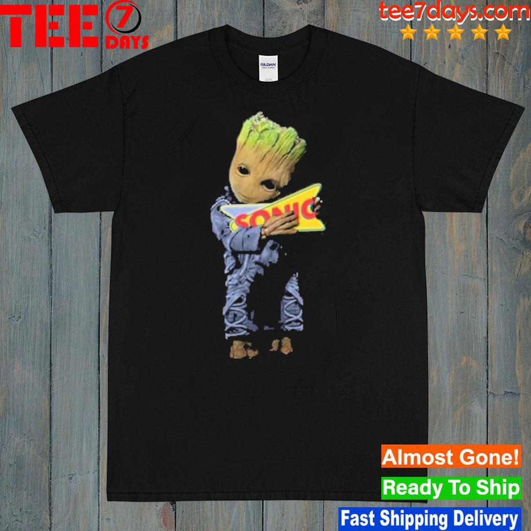 Baby yoda hug sonic logo 2023 t-shirt