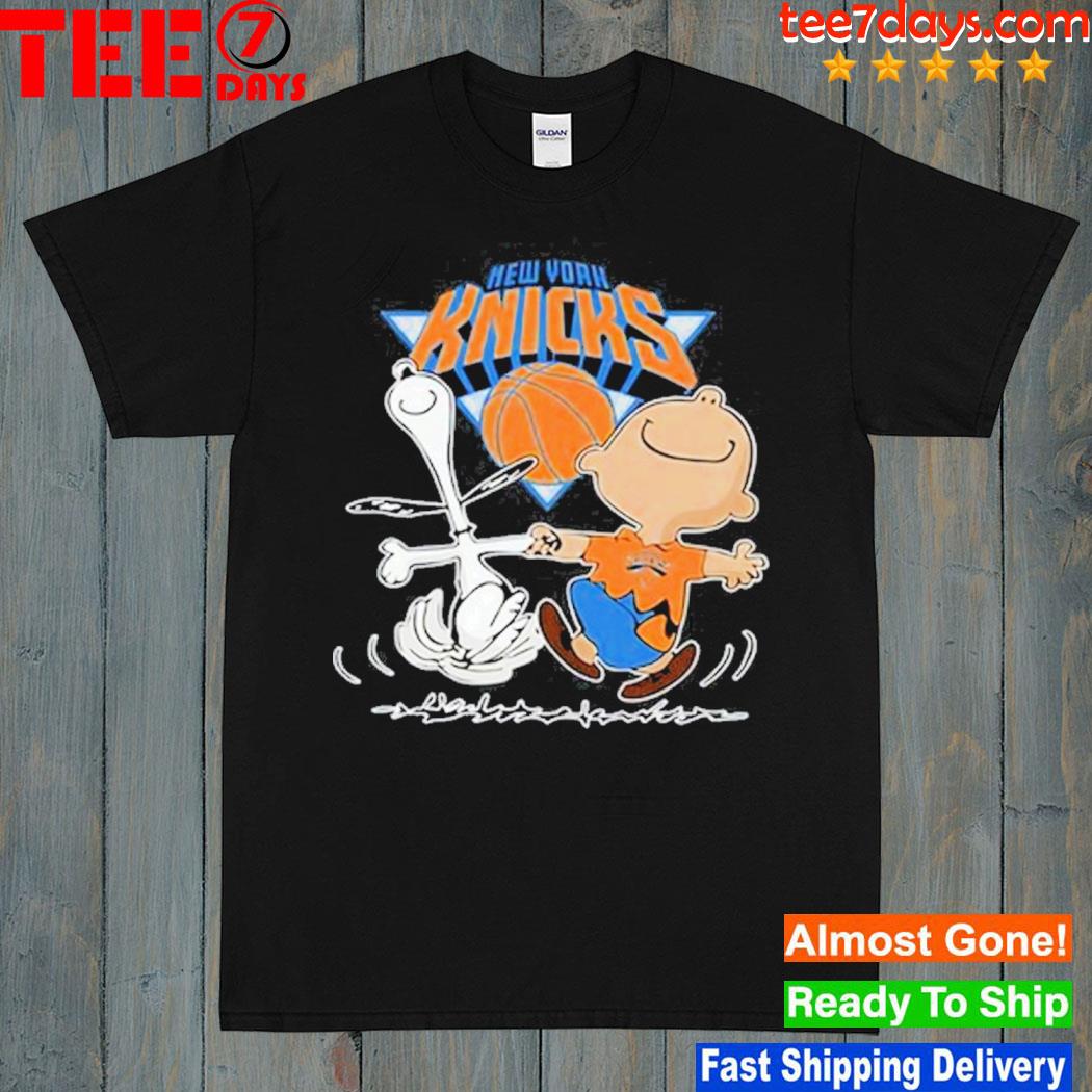 New York Knicks Charlie Brown Snoopy New York Knicks T-Shirt