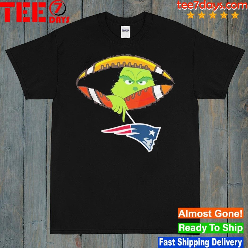 Grinch Hat Santa Hold New England Patriots Football Logo Shirt